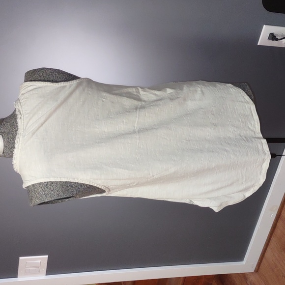 🤩Host Pick🤩 Lucky brand embroidered top - Picture 6 of 8